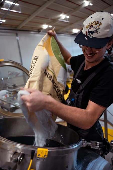 Huurbrouwen contract brewing Frontaal Brewing Company Breda